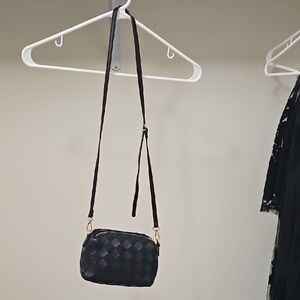 Women's New WithTags Time and Tru Black Woven Crossbody Bag